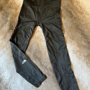 The North Face teknitcal tights size medium (runs small) gunmetal gray